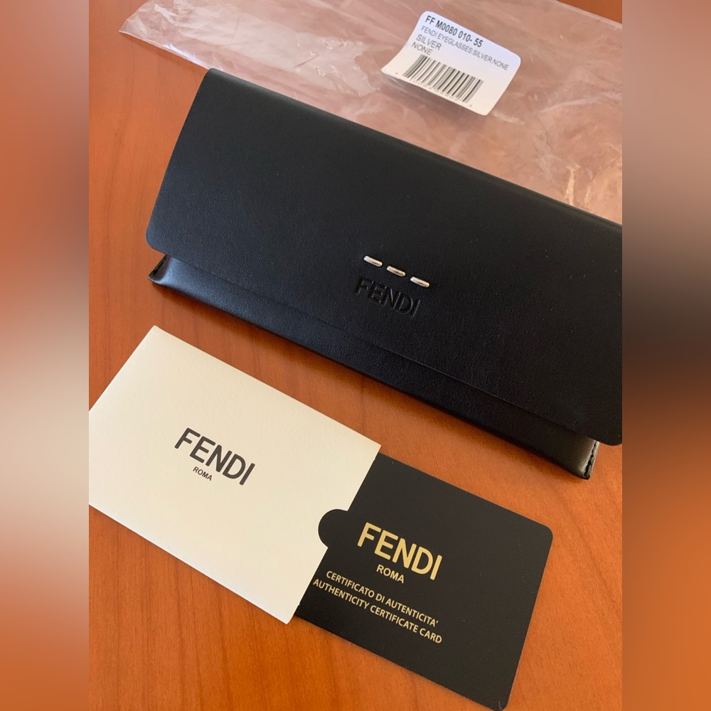 FENDI - Picture 14 of 16